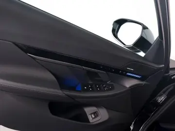 BMW 520i Limousine G60