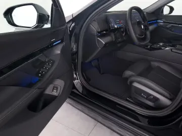 BMW 520i Limousine G60