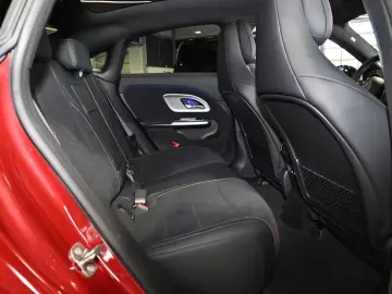 Mercedes-Benz CLA 200 mit EQ Technologie AMG Line