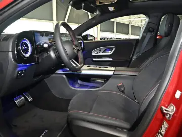 Mercedes-Benz CLA 200 mit EQ Technologie AMG Line