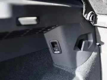 Volkswagen Golf VIII GTI 2 0 l TSI DSG