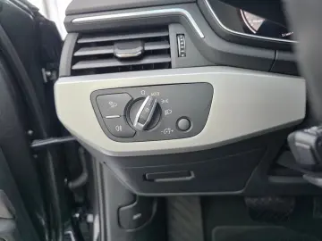 Audi A4 Limo 40 TFSI S Line App-Connect