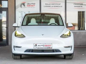 Tesla Model Y Long Range DUAL MOTOR AWD