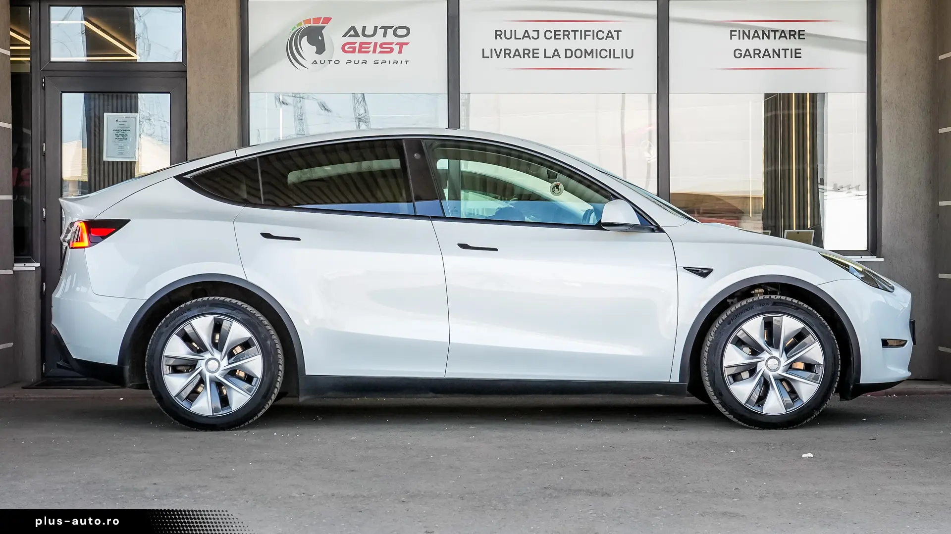 Tesla Model Y Long Range DUAL MOTOR AWD