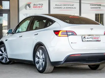 Tesla Model Y Long Range DUAL MOTOR AWD