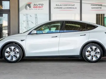 Tesla Model Y Long Range DUAL MOTOR AWD