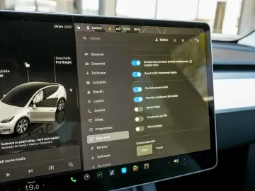 Tesla Model Y Long Range DUAL MOTOR AWD