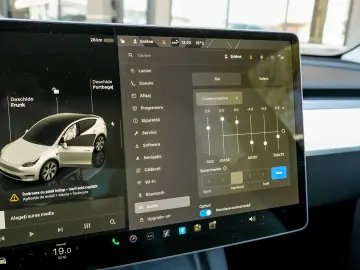 Tesla Model Y Long Range DUAL MOTOR AWD