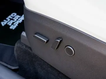 Tesla Model Y Long Range DUAL MOTOR AWD