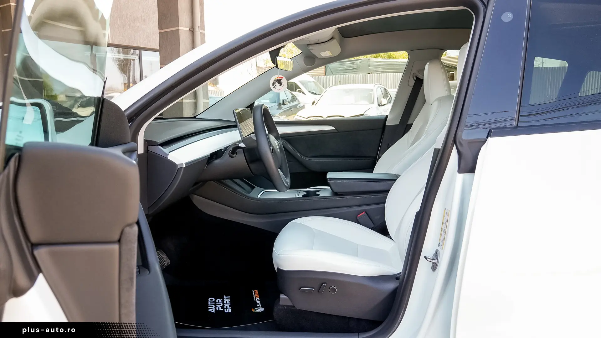 Tesla Model Y Long Range DUAL MOTOR AWD