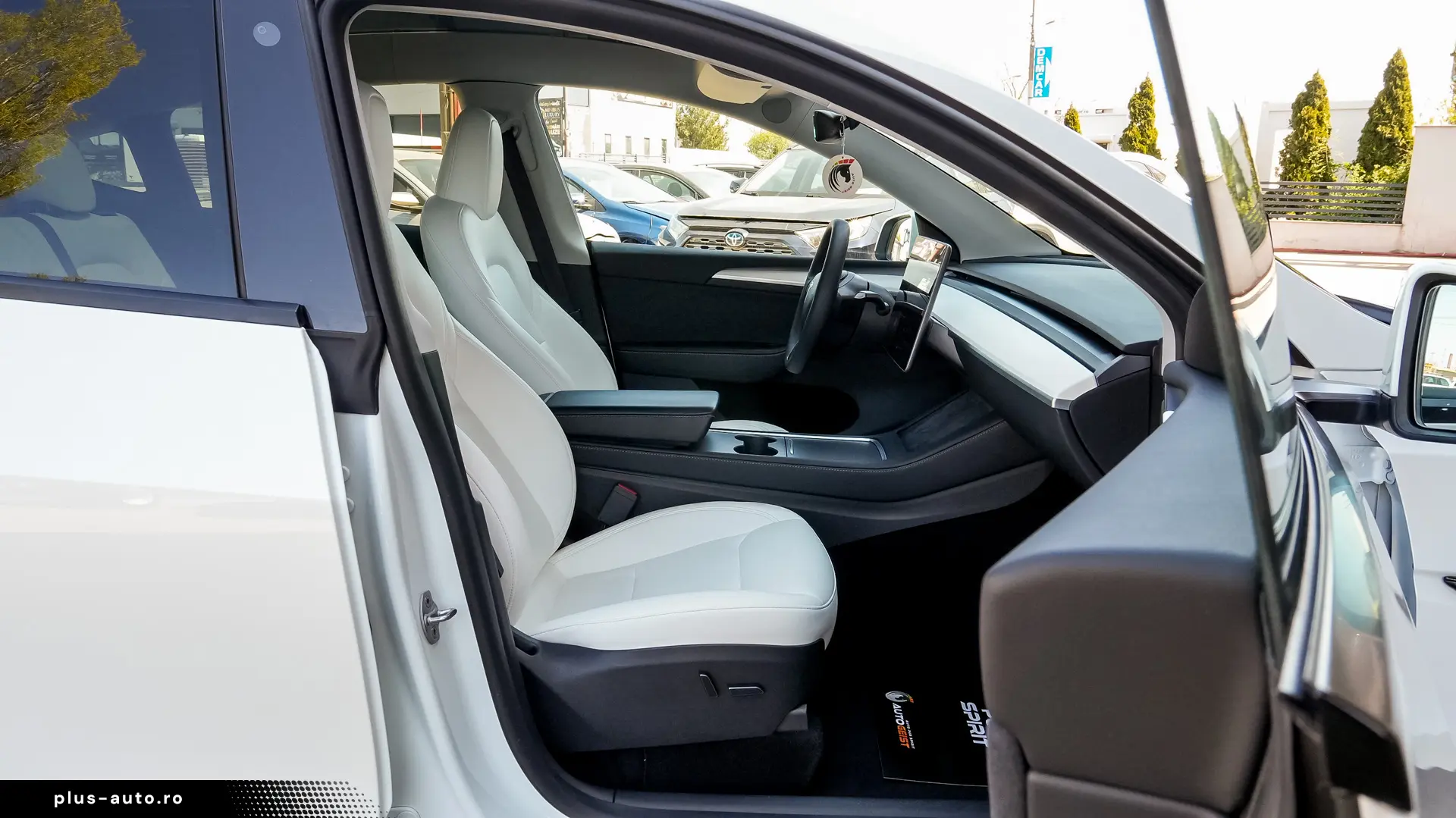 Tesla Model Y Long Range DUAL MOTOR AWD