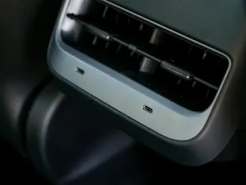 Tesla Model Y Long Range DUAL MOTOR AWD