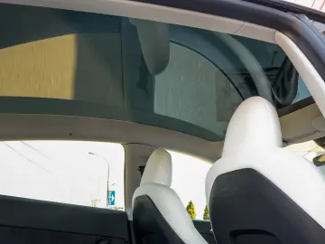 Tesla Model Y Long Range DUAL MOTOR AWD