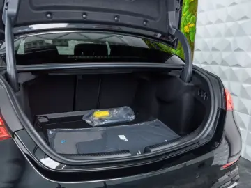 Mercedes-Benz C 200 LIMOUSINE I AMG PREMIUM