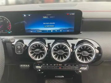 MERCEDES-BENZ CLA 200 Coupe AMG Distr Pano LED Kam N&hellip;