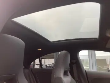 MERCEDES-BENZ CLA 200 Coupe AMG Distr Pano LED Kam N&hellip;