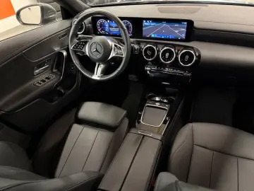 MERCEDES-BENZ CLA 200 Led Leder Kamera ACC KeyGO Len&hellip;