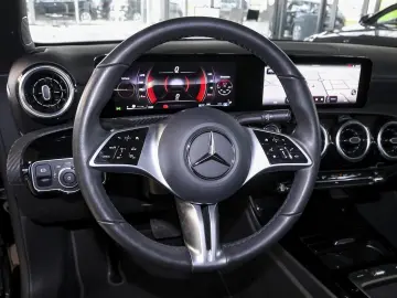 MERCEDES-BENZ CLA 200 Rückfahrkamera Sitzheizung MBU&hellip;