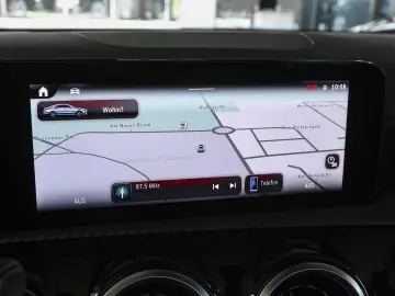 MERCEDES-BENZ CLA 200 Rückfahrkamera Sitzheizung MBU&hellip;