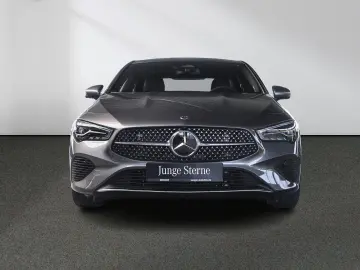 MERCEDES-BENZ CLA 200 Progressive Distronic LED 360 -Kamera