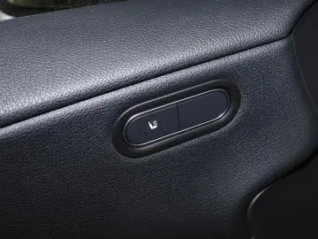 MERCEDES-BENZ CLA 200 Rückfahrkamera Sitzheizung MBU&hellip;