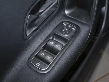 MERCEDES-BENZ CLA 200 Rückfahrkamera Sitzheizung MBU&hellip;