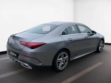 MERCEDES-BENZ CLA 200 Coupé AMG Ambi MBUX AUT LED Navi RKam
