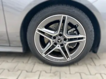 MERCEDES-BENZ CLA 200 Coupé AMG Ambi MBUX AUT LED Navi RKam