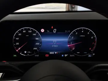 MERCEDES-BENZ CLA 200 AMG Coupe  JungeSterne KeyGo Multibeam