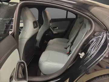 MERCEDES-BENZ CLA 200 AMG NIGHT Keyless SHZ LED Inne&hellip;