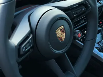 PORSCHE 992 911 Carrera BOSE Sportabgasanlage SHZ