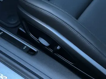 PORSCHE 992 911 Carrera BOSE Sportabgasanlage SHZ