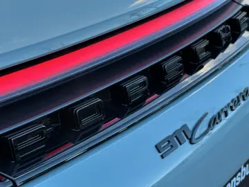 PORSCHE 992 911 Carrera BOSE Sportabgasanlage SHZ