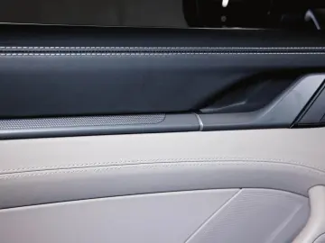 PORSCHE 911 Carrera 992.2 Sonderlackierung PTS