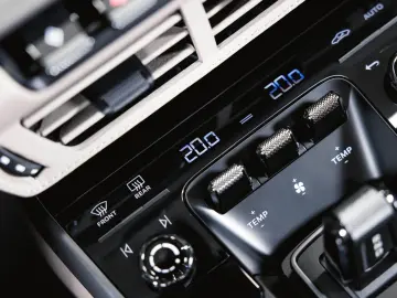 PORSCHE 911 Carrera 992.2 Sonderlackierung PTS