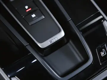 PORSCHE 911 Carrera 992.2 Sonderlackierung PTS