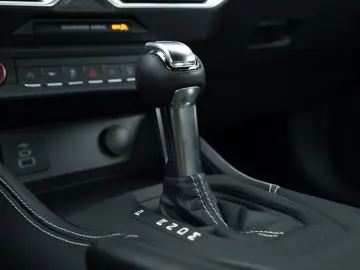 FORD Mustang GT 5.0 Ti-VCT V8 DISPLAY RFK LED SPORTAU