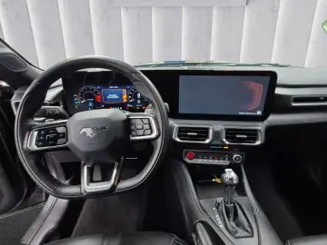 FORD Mustang GT 5.0 Ti-VCT V8 Auto Coupé. 328 kW. 2-t