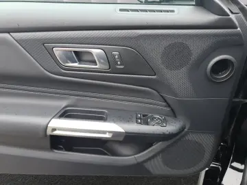 FORD Mustang GT Coupé 5.0 Ti-VCT V8 Aut   LED   LEDER