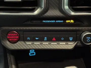 FORD Mustang GT 5.0 Ti-VCT V8 Auto Coupé. 328 kW. 2-t