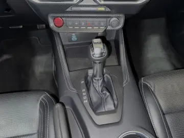 FORD Mustang GT 5.0 Ti-VCT V8 Auto Coupé. 328 kW. 2-t