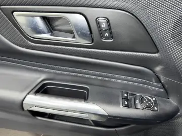 FORD Mustang GT 5.0 Ti-VCT V8 Auto Coupé. 328 kW. 2-t