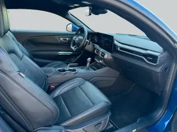 FORD Mustang Fastback 5.0 Ti-VCT V8 Aut. GT