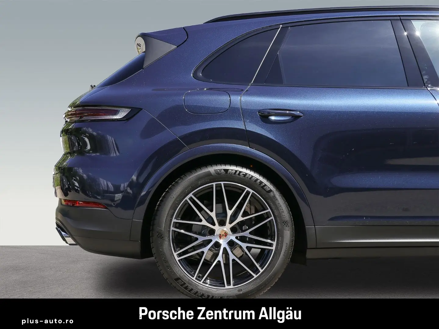 PORSCHE Cayenne BOSE LED-Matrix Panorama Surround-View