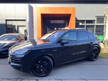 PORSCHE Cayenne E-Hyb Inno · Headup · MY25 · 22 Exclusiv