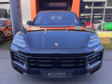 PORSCHE Cayenne E-Hyb Inno · Headup · MY25 · 22 Exclusiv