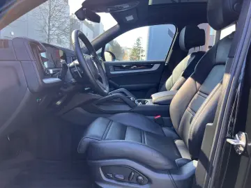 PORSCHE Cayenne E-Hyb Inno · Headup · MY25 · 22 Exclusiv