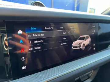 PORSCHE Cayenne E-Hyb Inno · Headup · MY25 · 22 Exclusiv