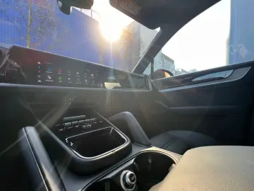 PORSCHE Cayenne E-Hyb Inno · Headup · MY25 · 22 Exclusiv