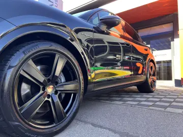 PORSCHE Cayenne E-Hyb Inno · Headup · MY25 · 22 Exclusiv